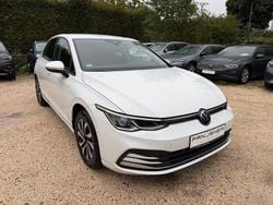 Pure white Gebraucht 2021 VW Golf VIII Active Limousine | 19.999 € (Guter Preis)
