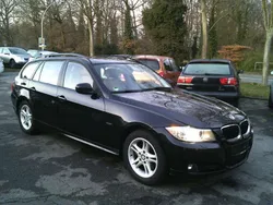 Schwarz Gebraucht 2010 BMW 320 Comfort Edition Kombi | 6.490 € (Fairer Preis)