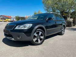 Schwarz Gebraucht 2013 Skoda Octavia Scout 4x4 Kombi | 11.490 € (Fairer Preis)