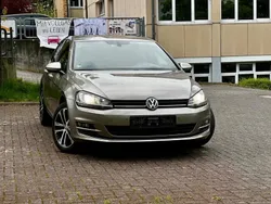 Beige Gebraucht 2015 VW Golf VII Edition Limousine | 8.999 € (Fairer Preis)
