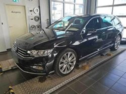 Deep black Gebraucht 2021 VW Passat R-line Kombi | 21.690 € (Guter Preis)