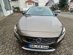 Gebraucht 2015 Volvo V60 CC Summum Kombi | 21.100 €