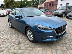 Blau Gebraucht 2017 Mazda 3 Exclusive-Line Limousine | 14.499 € (Fairer Preis)