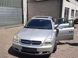 Silber Gebraucht 2004 Opel Vectra Kombi | 3.499 € (Teuer)