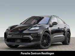 Tiefschwarzmetallic Gebraucht 2025 Porsche Macan SUV | 109.230 € (Teuer)