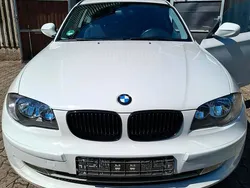 Weiß Gebraucht 2010 BMW 116 Kleinwagen | 4.000 € (Fairer Preis)