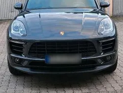 Grau Gebraucht 2016 Porsche Macan S SUV | 42.650 €