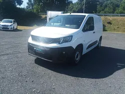 Weiß Gebraucht 2020 Peugeot Partner Premium Van / Kleinbus | 13.980 € (Fairer Preis)