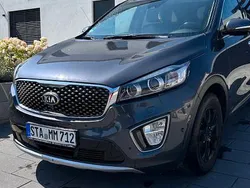 Grau Gebraucht 2016 Kia Sorento Platinum Edition SUV | 14.450 € (Fairer Preis)