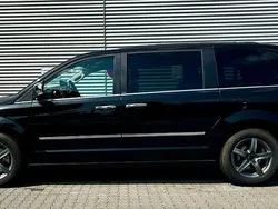 Schwarz Gebraucht 2012 Chrysler Voyager Van / Kleinbus | 12.299 €