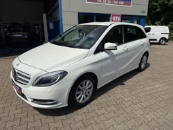 Weiß Gebraucht 2013 Mercedes B180 Van / Kleinbus | 13.499 € (Etwas zu teuer)