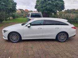 Weiß Gebraucht 2020 Mercedes CLA200 Shooting Brake Kombi | 19.999 € (Guter Preis)