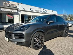 Grau Gebraucht 2024 Porsche Cayenne Turbo SUV | 104.500 €