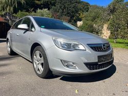 Silber Gebraucht 2011 Opel Astra Design Edition Kombi | 1.999 € (Superpreis)