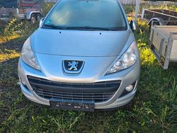 Silber Gebraucht 2012 Peugeot 207 Kleinwagen | 1.000 € (Guter Preis)