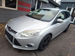 Silber Gebraucht 2013 Ford Focus Titanium Limousine | 4.999 € (Guter Preis)