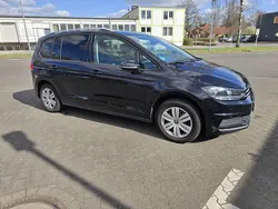 Schwarz Gebraucht 2022 VW Touran Active Van / Kleinbus | 29.700 € (Fairer Preis)