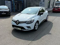 Gletscherweiss Gebraucht 2017 Renault Clio IV LIMITED Limousine | 7.990 € (Guter Preis)