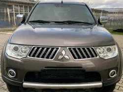 Gold Gebraucht 2012 Mitsubishi L200 Abholung | 13.500 €