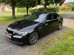 Schwarz Gebraucht 2005 BMW 325 Sport Line Limousine | 8.490 €