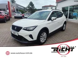"candy" weiss Gebraucht 2023 Seat Arona Style SUV | 16.480 € (Guter Preis)