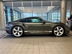 Grün Gebraucht 2025 Porsche 911 Coupé | 279.000 €