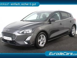 Grau Gebraucht 2021 Ford Focus Titanium Limousine | 16.700 € (Fairer Preis)