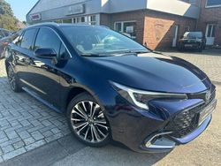 Nagoyablau metallic Gebraucht 2024 Toyota Corolla Team Kombi | 29.990 € (Fairer Preis)