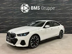 Weiß Gebraucht 2024 BMW i5 M Sport Limousine | 69.996 € (Superpreis)