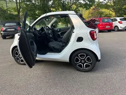 Weiß Gebraucht 2017 Smart ForTwo Coupé Prime Cabrio | 13.600 € (Fairer Preis)