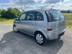 Grau Gebraucht 2006 Opel Meriva Cosmo Van / Kleinbus | 1.695 € (Guter Preis)