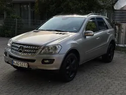 Silber Gebraucht 2006 Mercedes ML320 SUV | 4.200 € (Guter Preis)