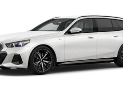 Weiß Gebraucht 2025 BMW 520 Comfort Edition Kombi | 56.462 € (Fairer Preis)