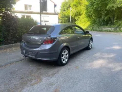 Grau Gebraucht 2006 Opel Astra GTC Sport Limousine | 1.990 € (Teuer)