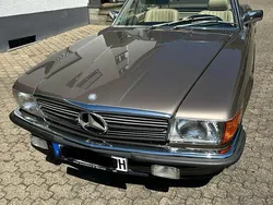 Gold Gebraucht 1984 Mercedes S560 Limousine | 56.000 €