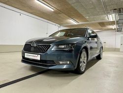 Quarzgrau Gebraucht 2017 Skoda Superb Style Kombi | 14.350 € (Guter Preis)