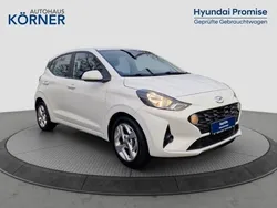 Weiss Gebraucht 2020 Hyundai i10 Trend Kleinwagen | 12.680 € (Fairer Preis)
