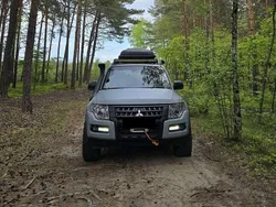 Grau Gebraucht 2011 Mitsubishi Pajero SUV | 17.000 € (Guter Preis)