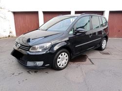 Schwarz Gebraucht 2011 VW Touran Van / Kleinbus | 4.900 € (Fairer Preis)