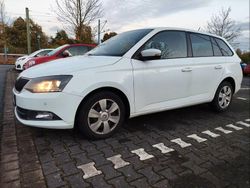 Weiß Gebraucht 2017 Skoda Fabia Kombi | 7.590 €