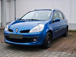 Blau Gebraucht 2009 Renault Clio GrandTour Kombi | 2.300 € (Fairer Preis)