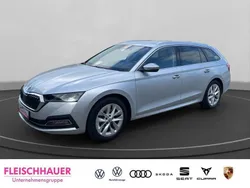 Silber Gebraucht 2020 Skoda Octavia First Edition Kombi | 18.790 € (Fairer Preis)