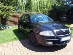 Schwarz Gebraucht 2005 Skoda Octavia Limousine | 2.000 € (Fairer Preis)