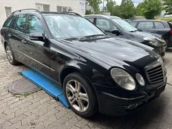 Schwarz Gebraucht 2009 Mercedes E320 Kombi | 2.990 €