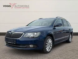 Blau Gebraucht 2015 Skoda Superb Exclusive Kombi | 6.970 € (Guter Preis)
