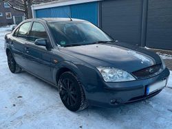 Grau Gebraucht 2002 Ford Mondeo Limousine | 990 € (Guter Preis)