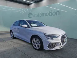 Weiß Gebraucht 2023 Audi A3 Sportback S-Line Limousine | 33.490 € (Etwas zu teuer)