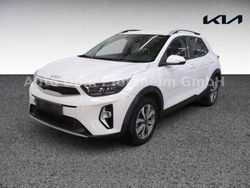 Weiß Gebraucht 2024 Kia Stonic Vision SUV | 16.890 € (Guter Preis)