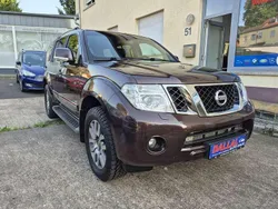 Braun Gebraucht 2011 Nissan Pathfinder SUV | 12.500 € (Fairer Preis)