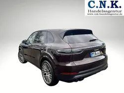 Mahagoni (metallic) Gebraucht 2023 Porsche Cayenne Platinum Edition SUV | 89.900 € (Guter Preis)